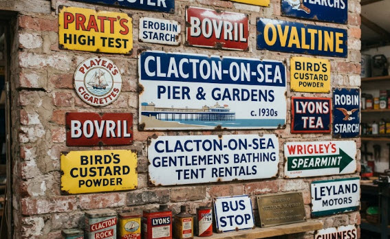 enamel signs eleven o'clock on Friday